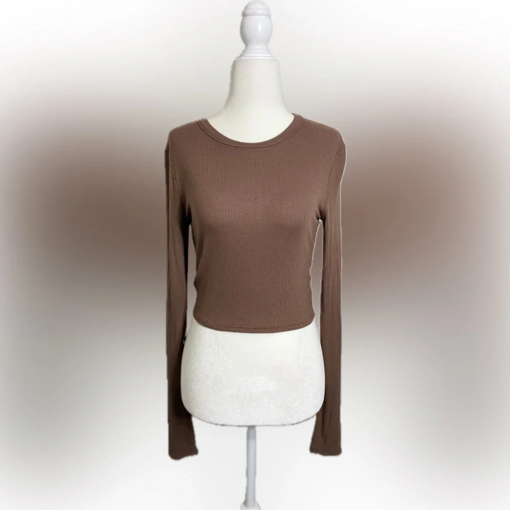 Large naked wardrobe LH Brown Tan Ribbed Long Sleeve Cropped Shirt - Picture 1 of 6